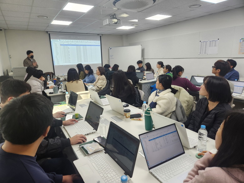 의왕시청소년재단, 디지털 전환 대응을...