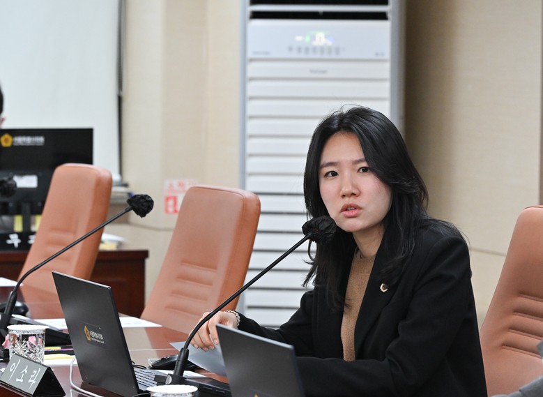 이소라 서울시의원 “학교 석면 제거 ...