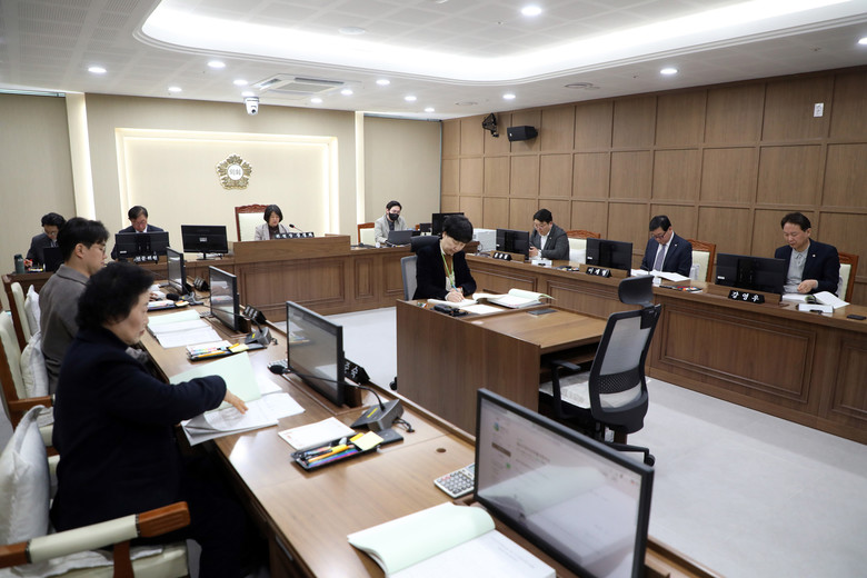 수원특례시의회 기획경제위원회, 조례안...