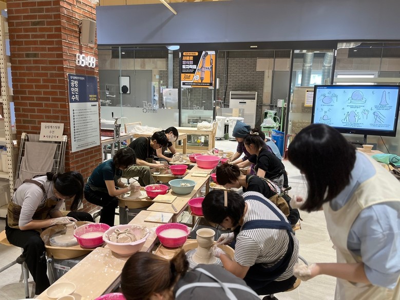 한국도자재단, 공예인 대상 교육 운영...